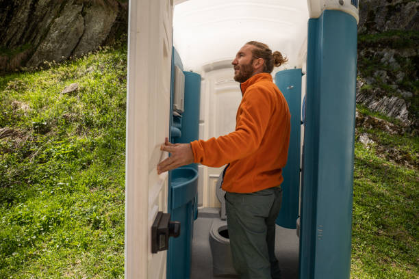 Porta potty delivery and setup in Moorefield, WV